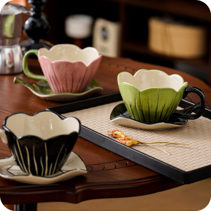 Modern Hand-Painted Tulip Flower Cup and Saucer Set (320ml)