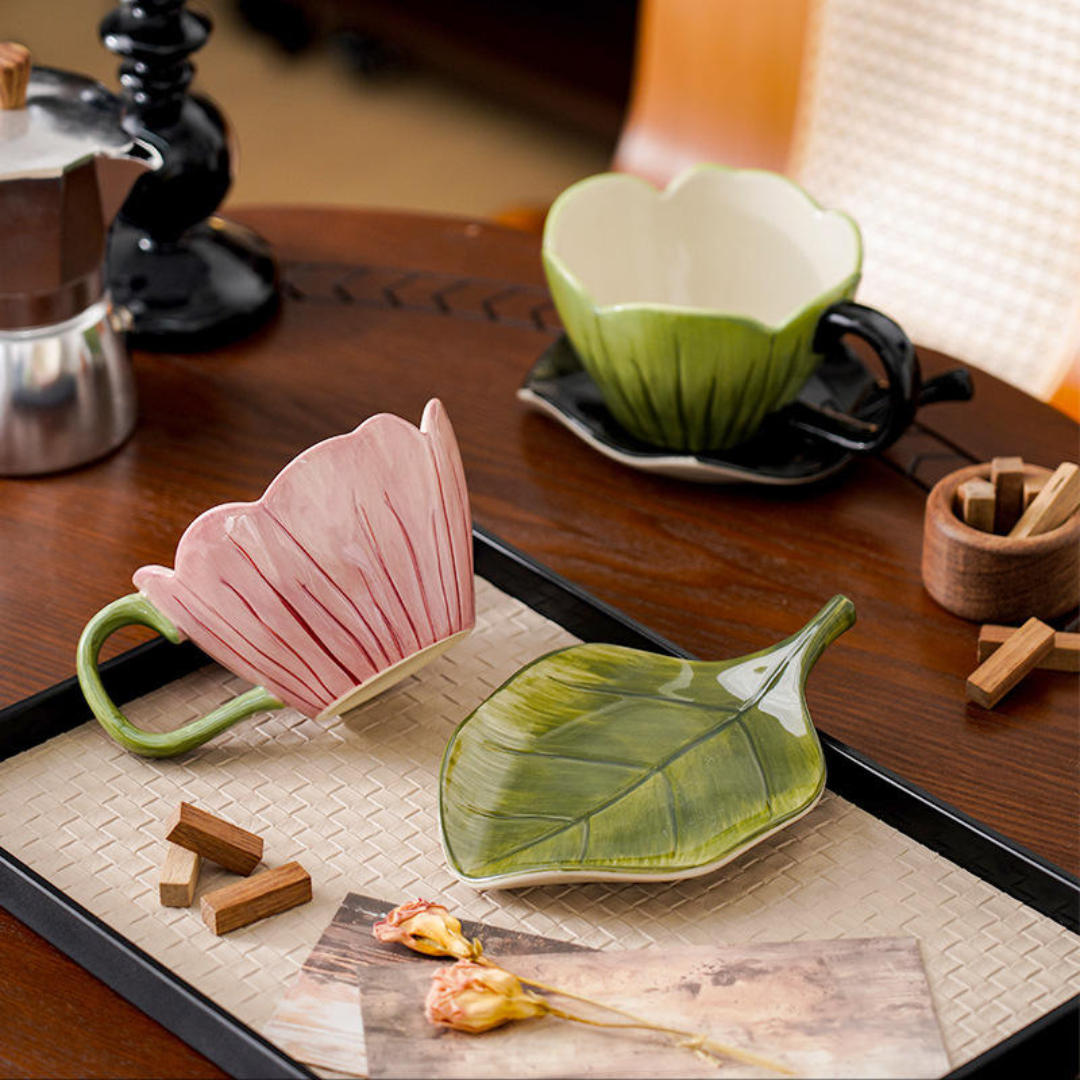 Modern Hand-Painted Tulip Flower Cup and Saucer Set (320ml)