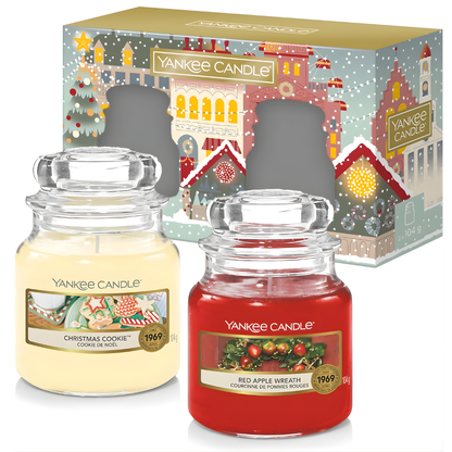 Set of 2 Scented Christmas Candle "Christmas Cookie" & "Red Apple Wreath" Gift Set -411g x 2