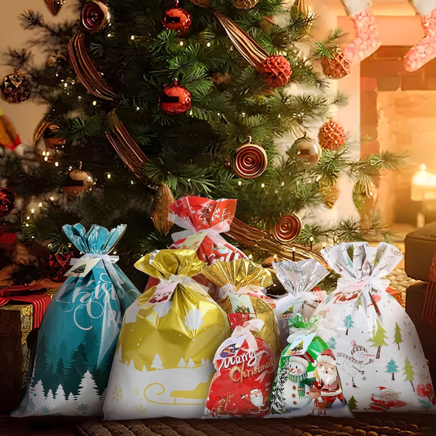 Christmas Wrapping Gift Bags Large, 20 Pcs Christmas Classic Bags with 20Pcs Tags, Large Medium Small Gift Bags